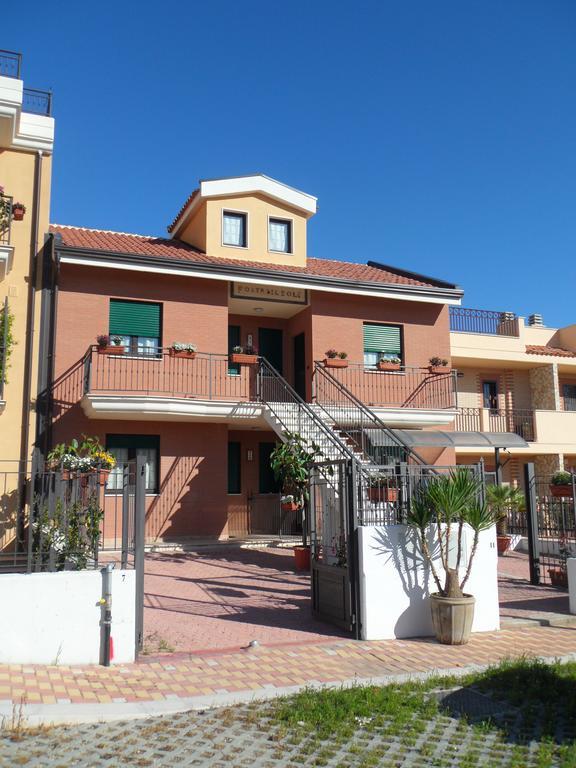Апартаменты Porta Del Sole Манфредония Экстерьер фото